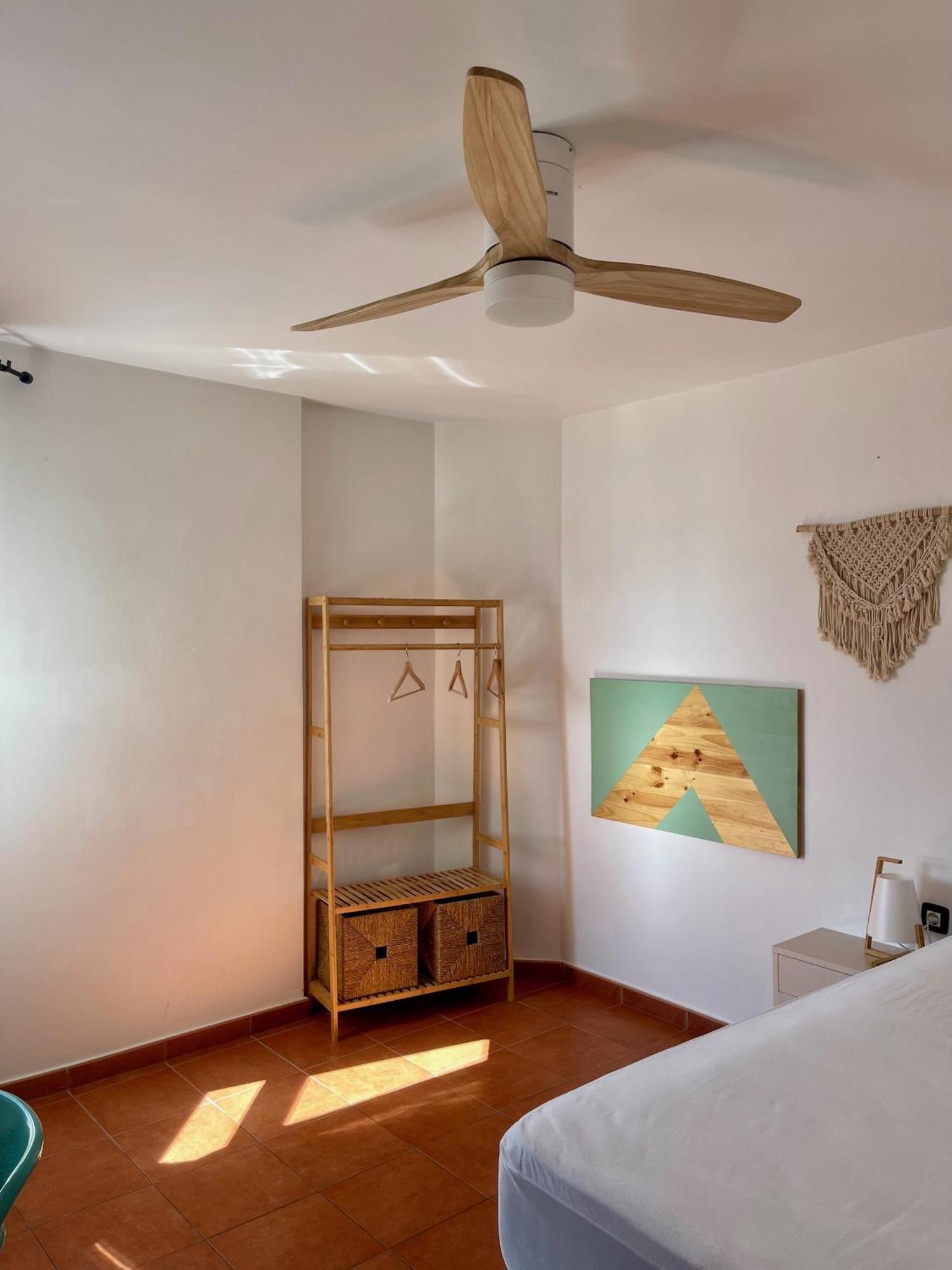 Artistic Beachfront Apartment Radazul Exterior foto