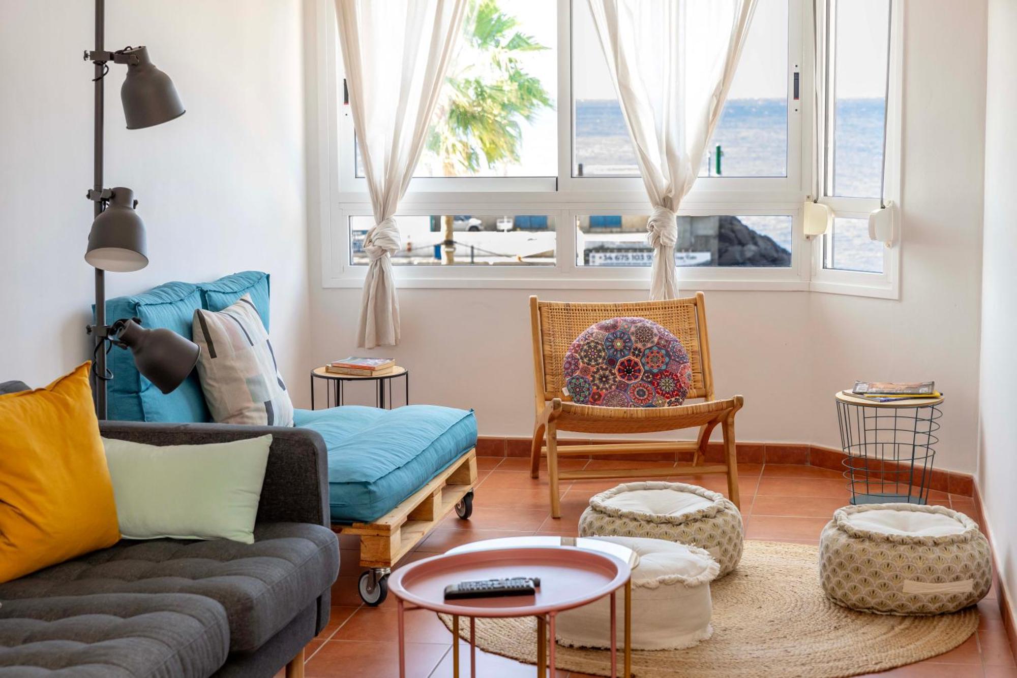 Artistic Beachfront Apartment Radazul Exterior foto